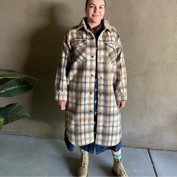 Steve Madden plaid coat for fall/winter - Picture 1 of 3